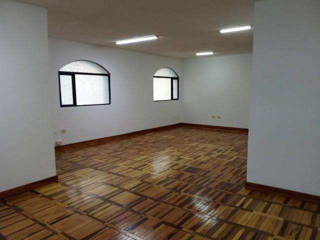 #20 - Oficina para Venta en Quito - P