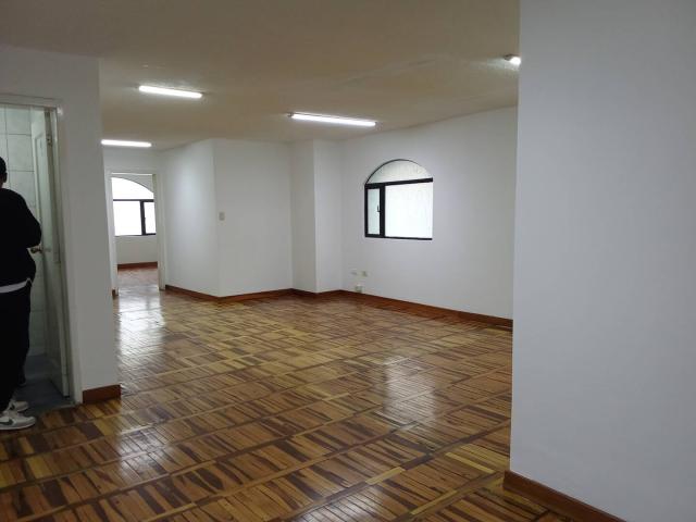 #20 - Oficina para Venta en Quito - P