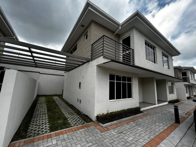 #31 - Casa para Alquiler en Quito - P