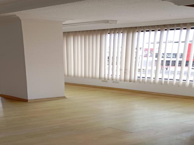 #44 - Oficina para Venta en Quito - P