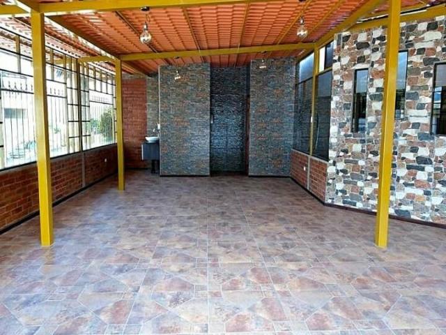#49 - Piso Comercial para Alquiler en Quito - P