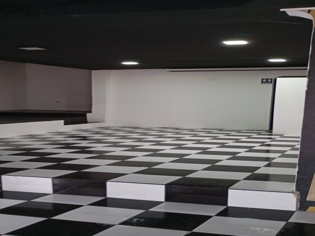 #62 - Piso Comercial para Alquiler en Quito - P