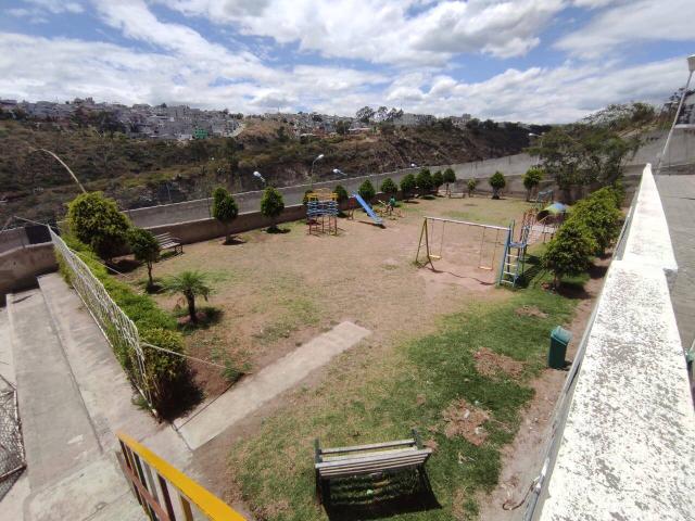 #68 - Casa para Venta en Quito - P