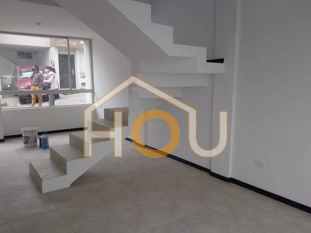 #70 - Casa para Venta en Quito - P