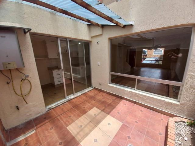 #72 - Casa para Alquiler en Quito - P