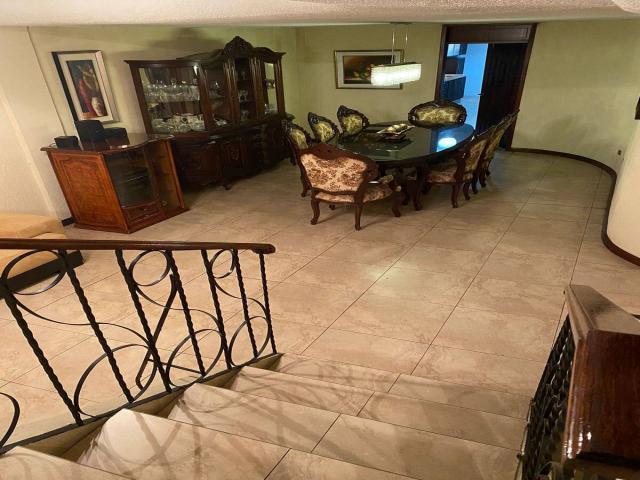 #77 - Casa para Venta en Quito - P