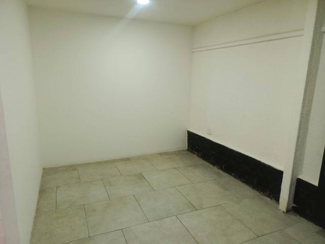 #78 - Piso Comercial para Alquiler en Quito - P