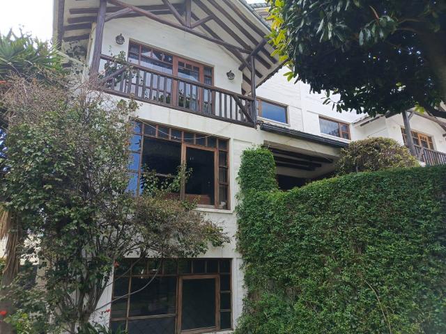 #79 - Casa para Lanzamiento en Quito - P